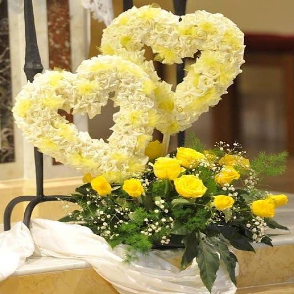 Roses and Daisies in Vase Resim 1